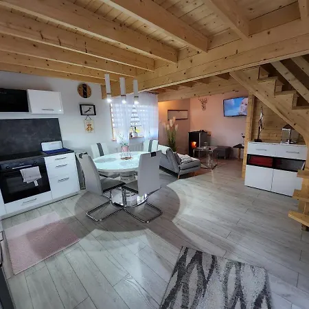 Domek Mazury Caloroczny Letniskowy Dom Apartament Na Mazurach Βίλα Ryn (Warmian-Masurian)